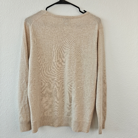 Tyler Boe 100% Cashmere Beige Long Sleeve Light Weight Sweater Size LG Women's - Picture 7 of 9